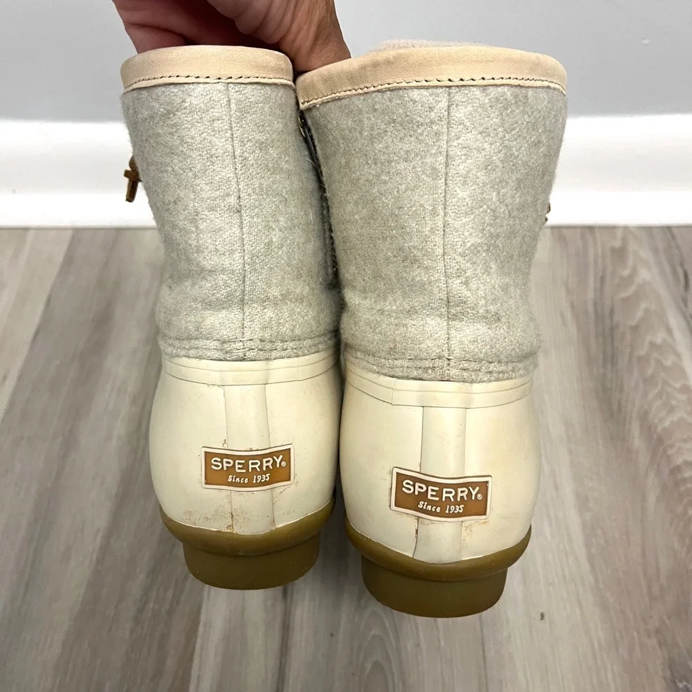 Sperry Duck Boots Women's 8 Ivory Cream and Gray Saltwater Wool